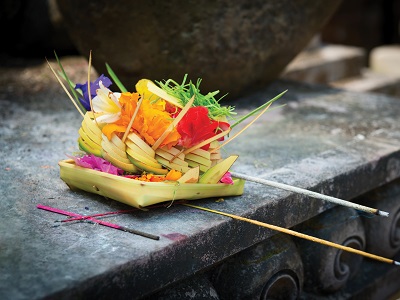 Daily Hindu offering to the Gods, Bali